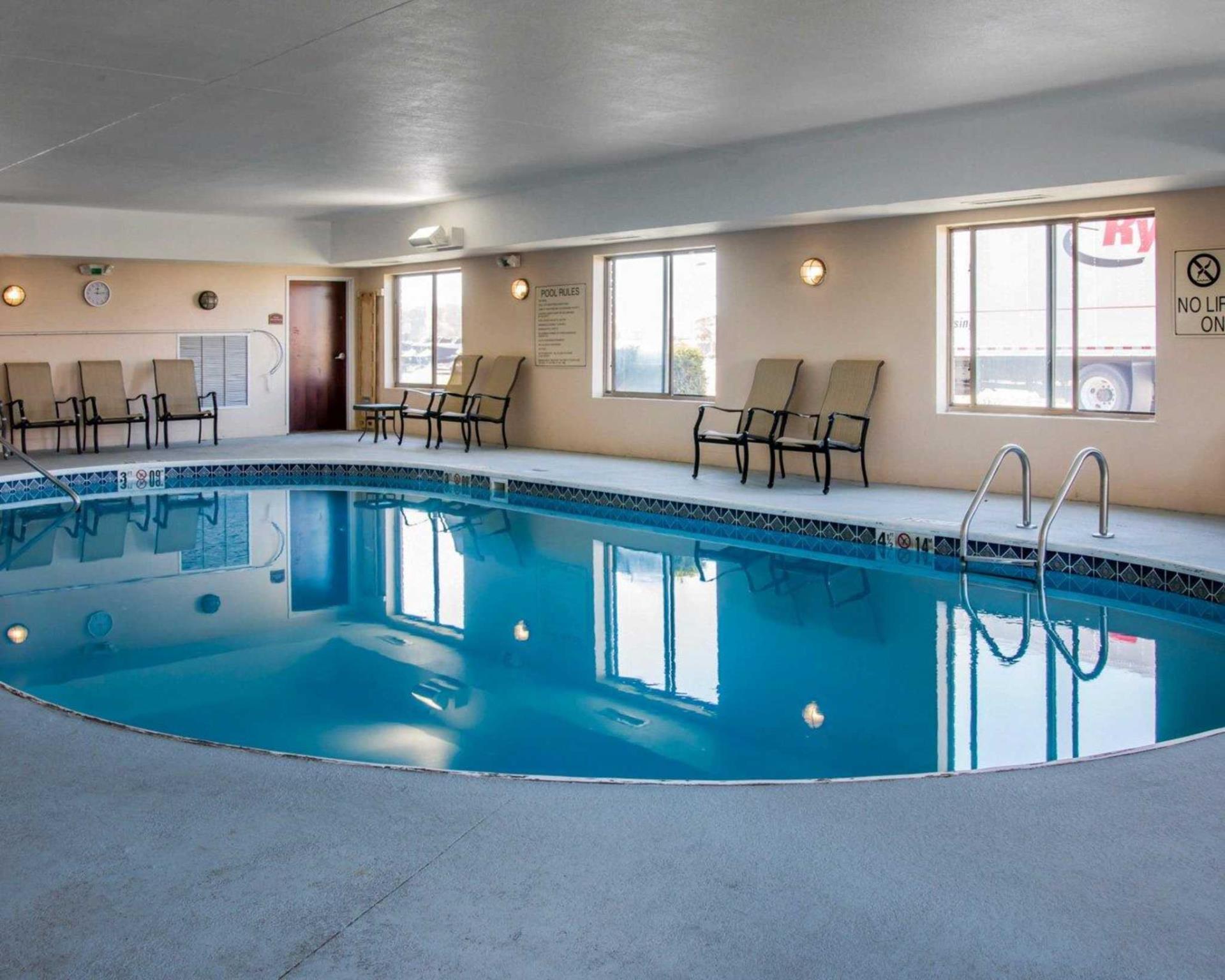 Comfort Suites Findlay Exterior photo